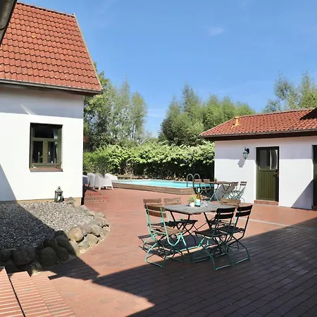 Rügen - Alte Schule Barlin